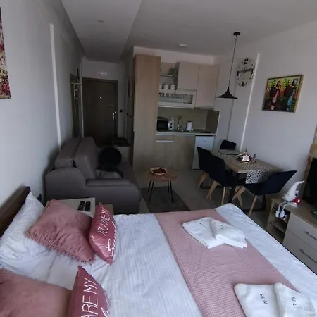 Mountain View Milmari