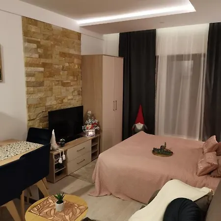 Mountain View Milmari